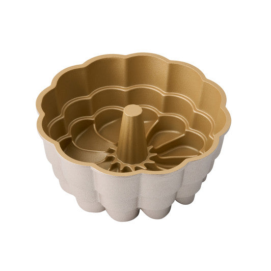 Bakemaster Petal Bundt Pan